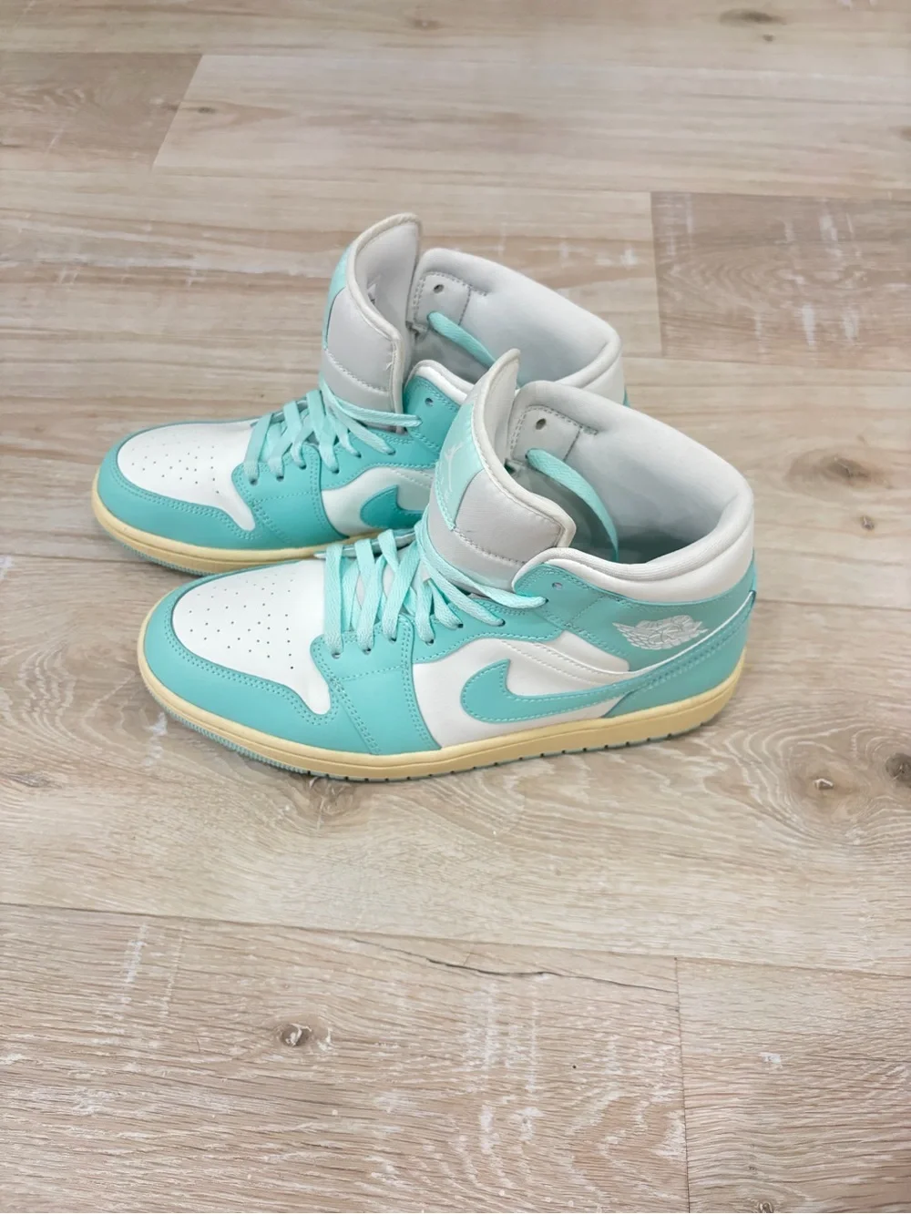 Women’s Jordan 1 Mid